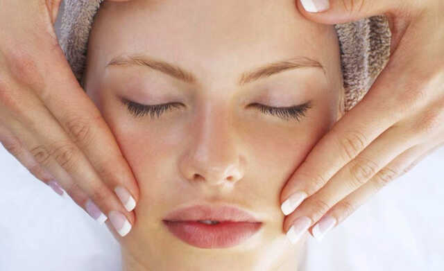 Specialized Treatments: Tailoring to Skin Concerns